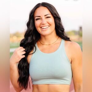 Kiava Women's Sage Green High-Neck Energy Sports Bra size M New